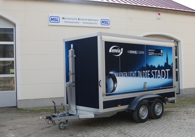 MSL Seilzugmast auf Kofferanhänger